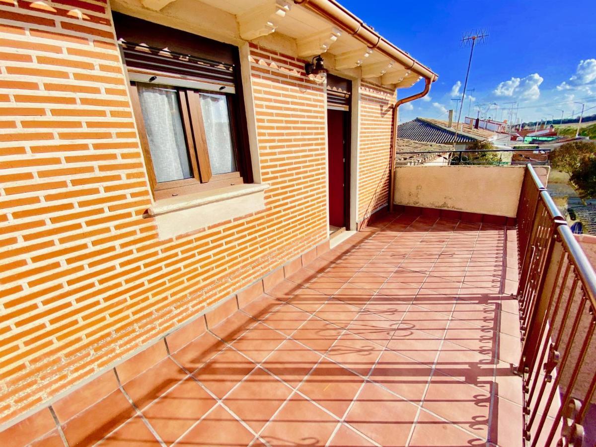 La Parada De Jimena-Casa Rustica Rodeada De Bodegas En Rueda Exterior photo